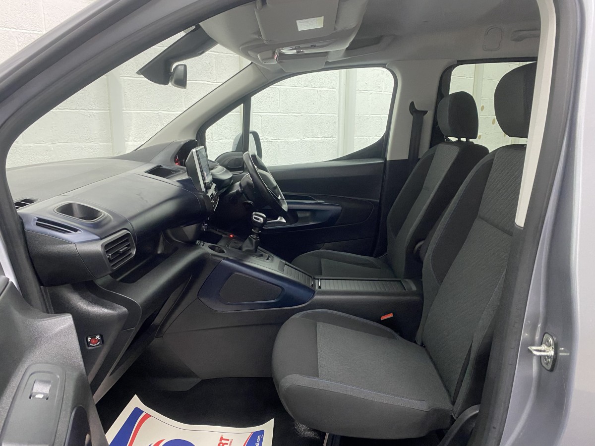 2021 Peugeot Rifter Long Wheelbase Front seats SB21GPV