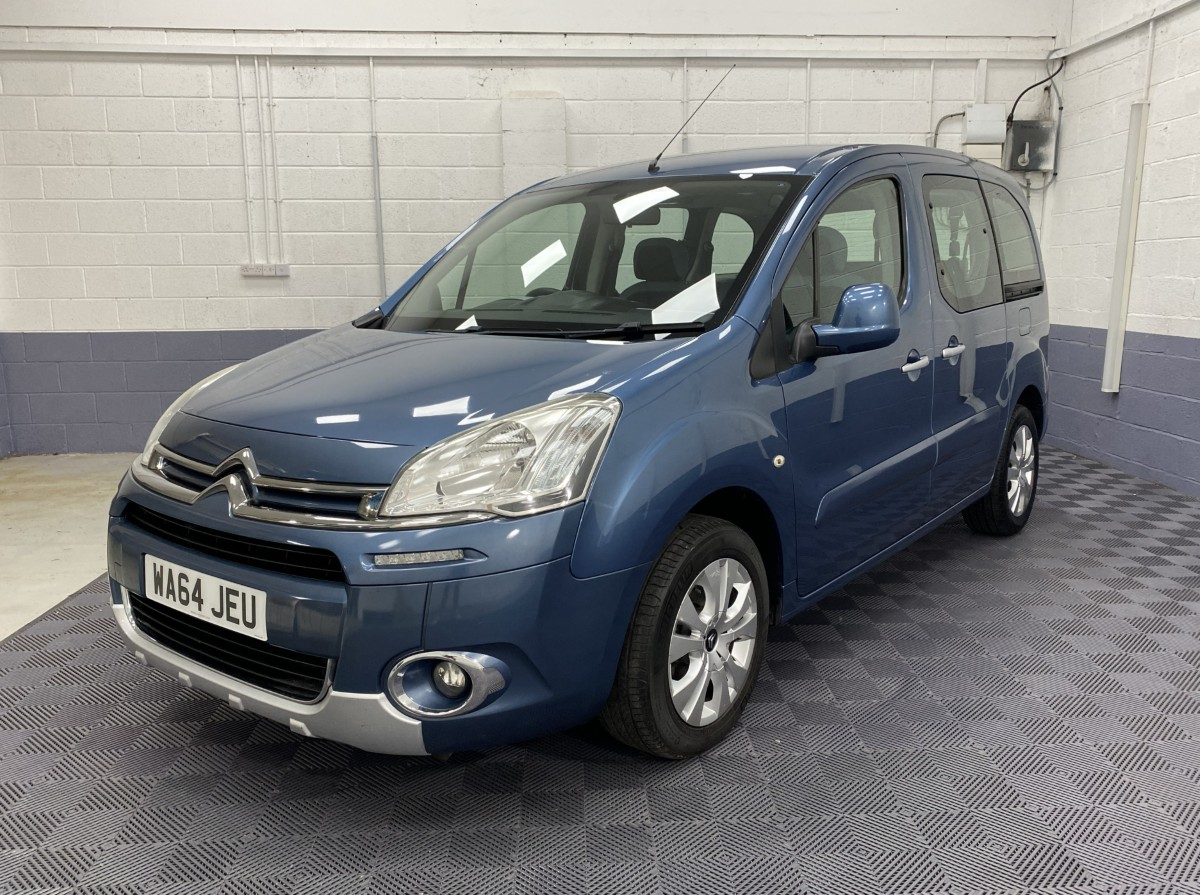 Citroen Berlingo 3 Seat wheelchair accessible vehicle front three quarter view WA64JEU