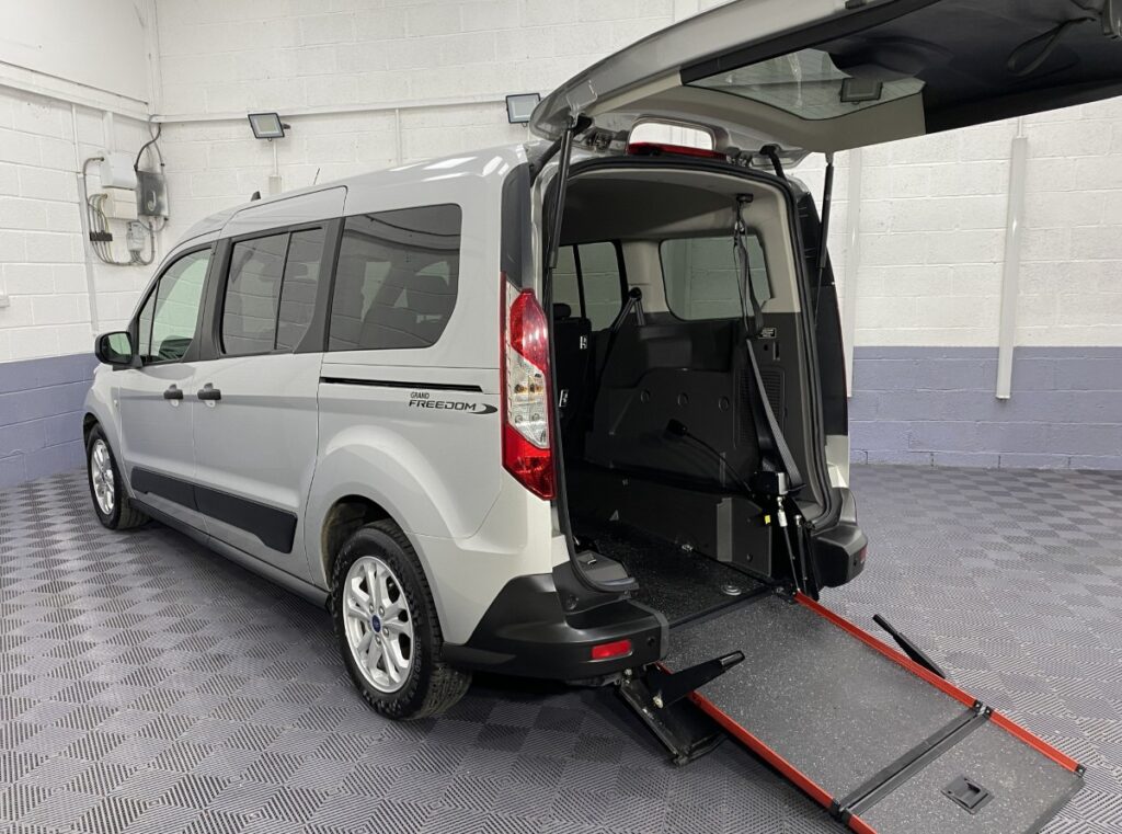 2020 Ford Grand Tourneo Automatic wheelchair accessible with rear ramp deployed SF70CMY