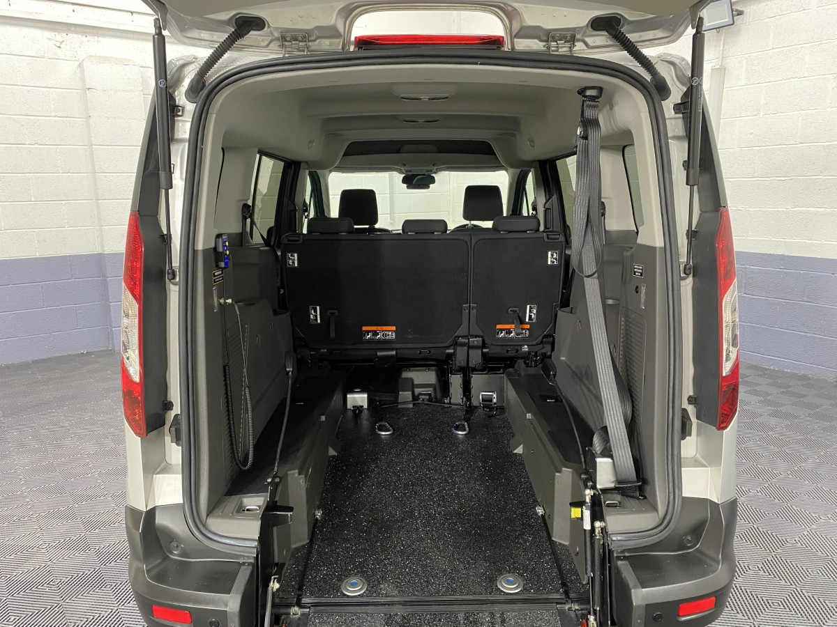 2020 Ford Grand Tourneo Automatic rear wheelchair area SF70CMY