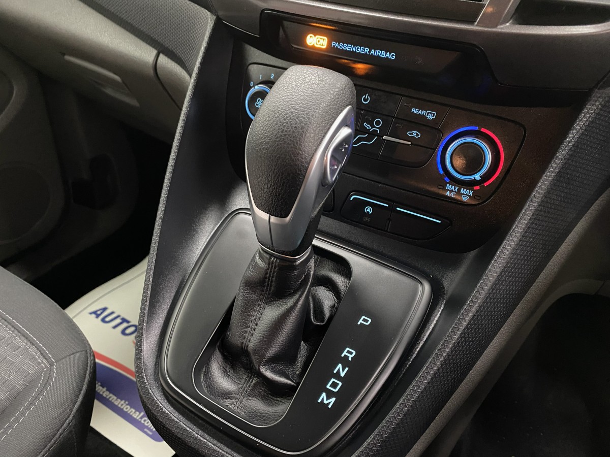 2020 (70) Ford Grand Tourneo Connect 1.5 TDCi Automatic Wheelchair Accessible Vehicle (WAV)