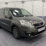 2019 Peugeot Partner Automatic front three quarter view SF19ACZ