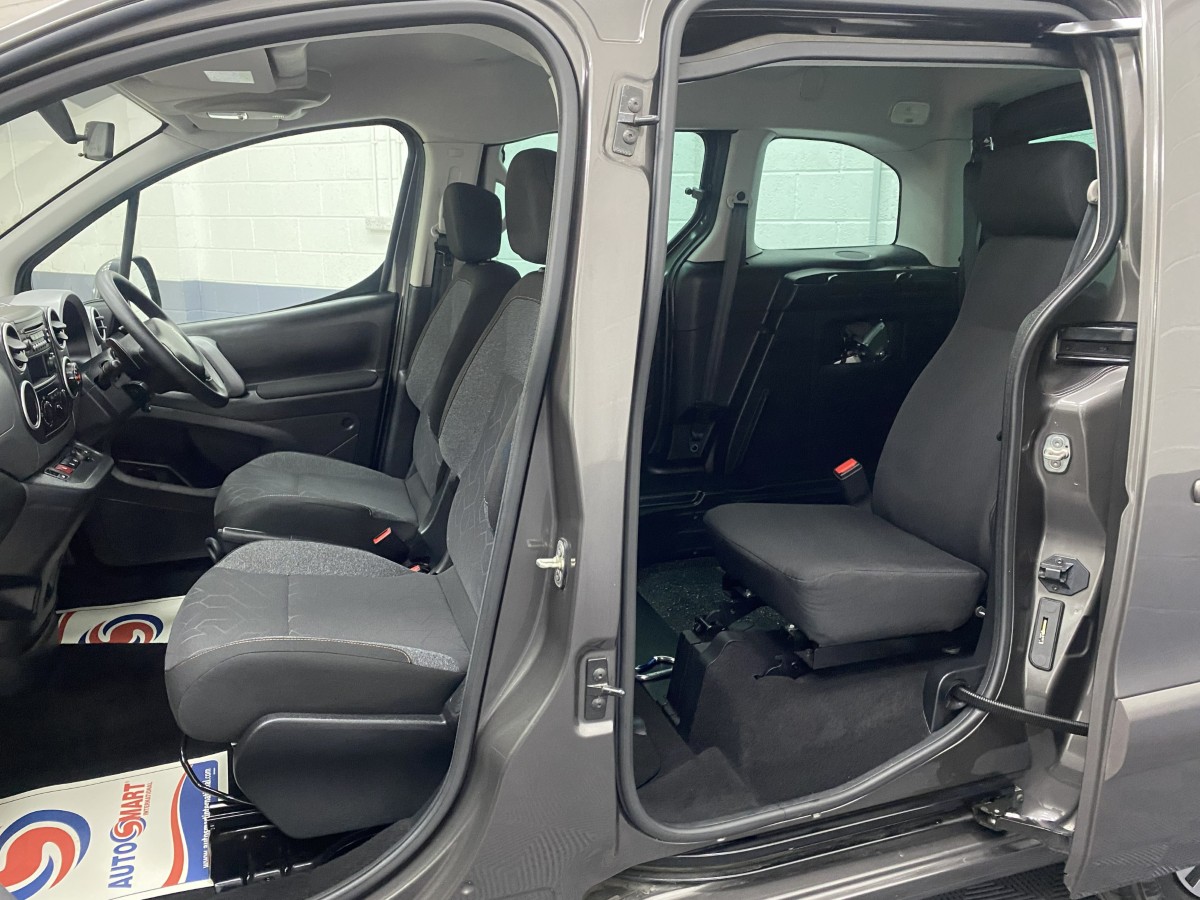 2019 (19) Peugeot Partner Tepee 1.6 BlueHDi Automatic Wheelchair Accessible Vehicle WAV