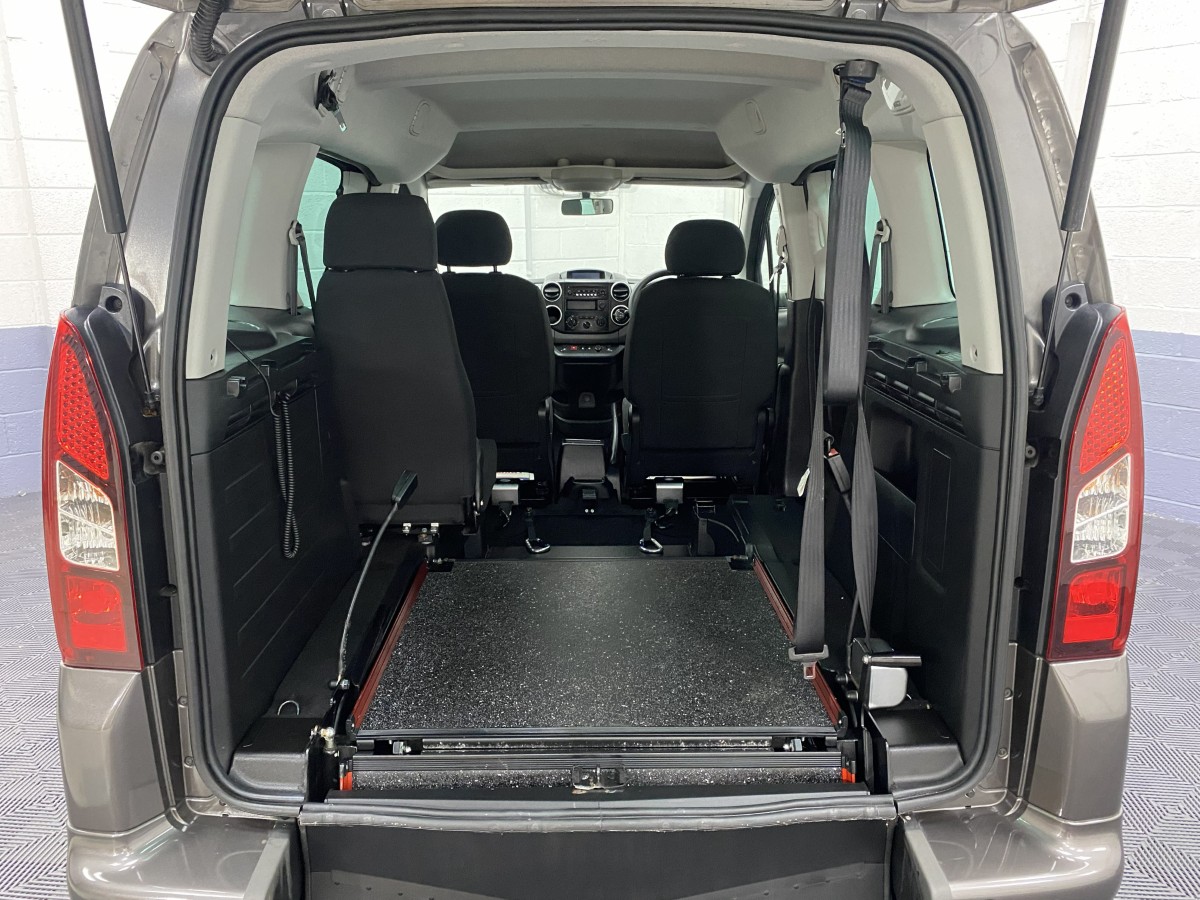2019 (19) Peugeot Partner Tepee 1.6 BlueHDi Automatic Wheelchair Accessible Vehicle WAV
