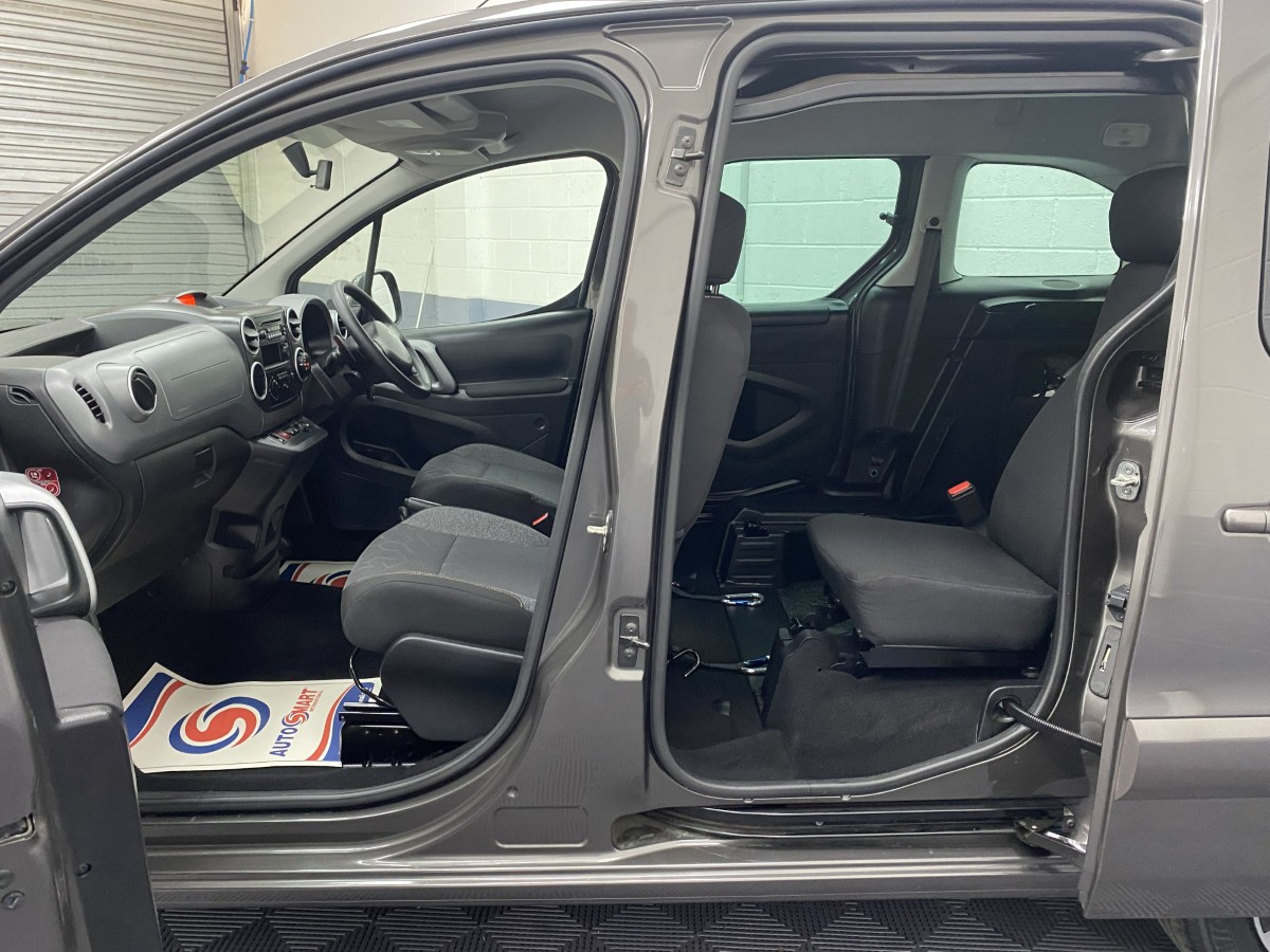 2019 Peugeot Partner Automatic wheelchair accessible vehicle interior view of both front and rear seat SF19ACZ