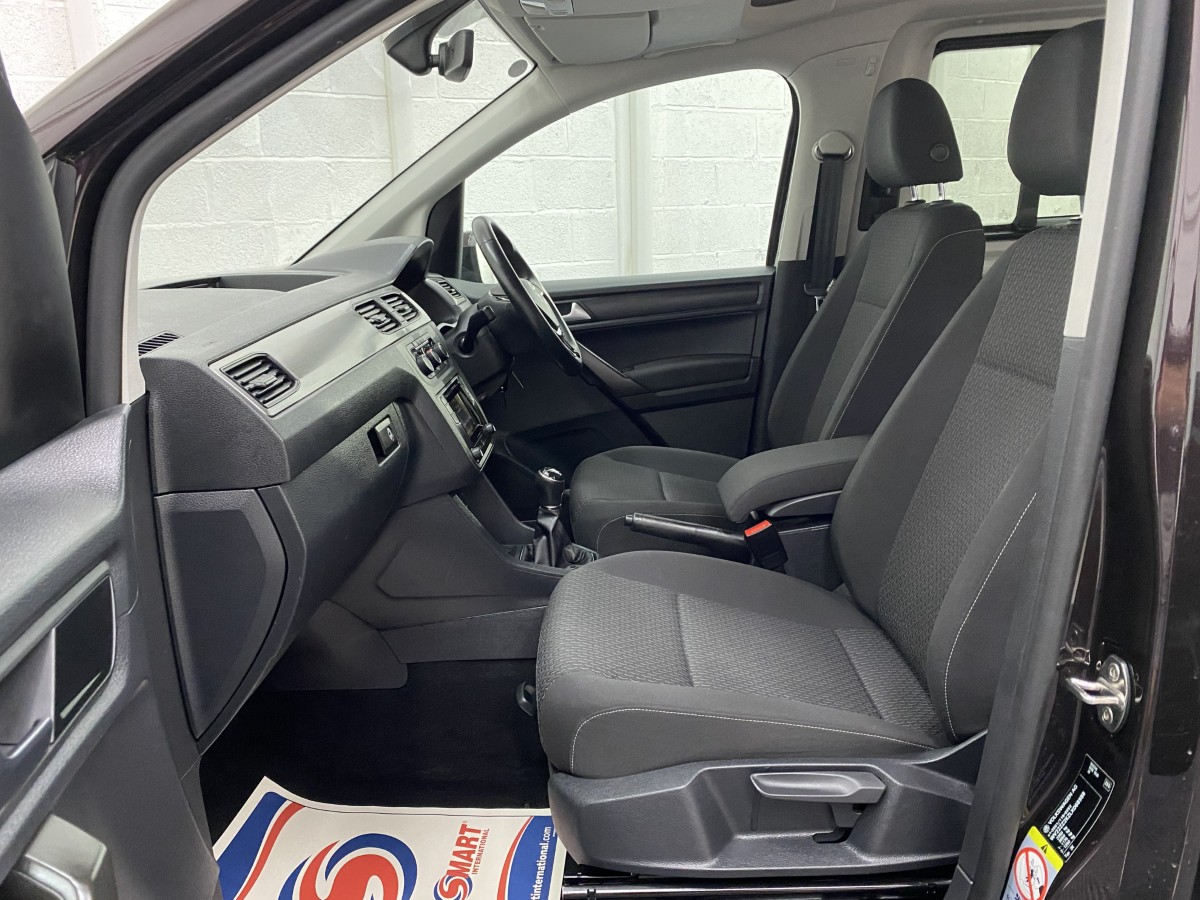 2020 (70) Volkswagen Caddy Maxi 2.0 TDI Manual Wheelchair Accessible Vehicle (WAV)