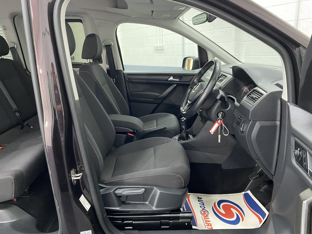 2020 (70) Volkswagen Caddy Maxi 2.0 TDI Manual Wheelchair Accessible Vehicle (WAV)