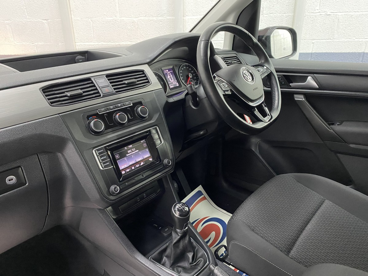 2020 (70) Volkswagen Caddy Maxi 2.0 TDI Manual Wheelchair Accessible Vehicle (WAV)
