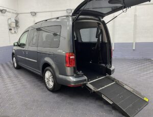 2020 (20) Volkswagen Caddy Maxi 2.0 TDI DSG Automatic Wheelchair Accessible Vehicle (WAV)