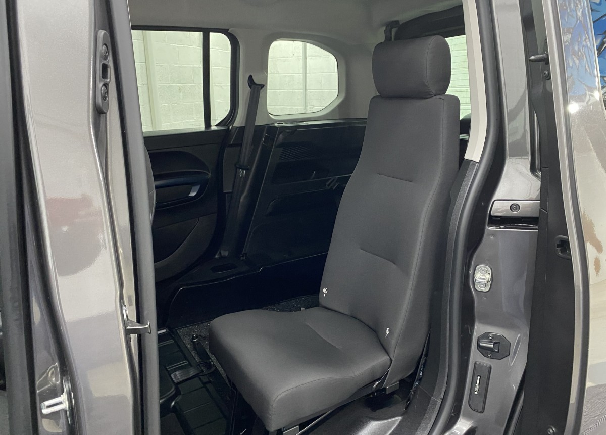 2023 Peugeot Rifter Automatic WAV rear single seat SB23KNC