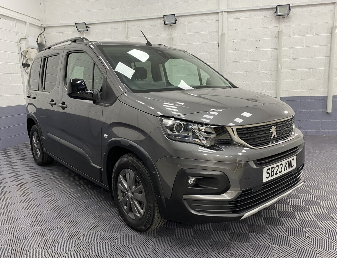 2023 Peugeot Rifter Automatic WAV front three quarter view SB23KNC