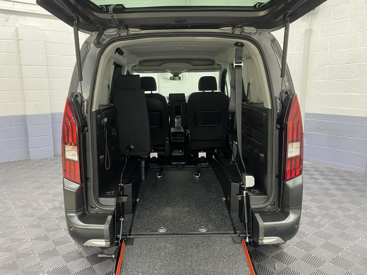 2023 Peugeot Rifter Automatic WAV rear lowered rear floor section SB23KNC
