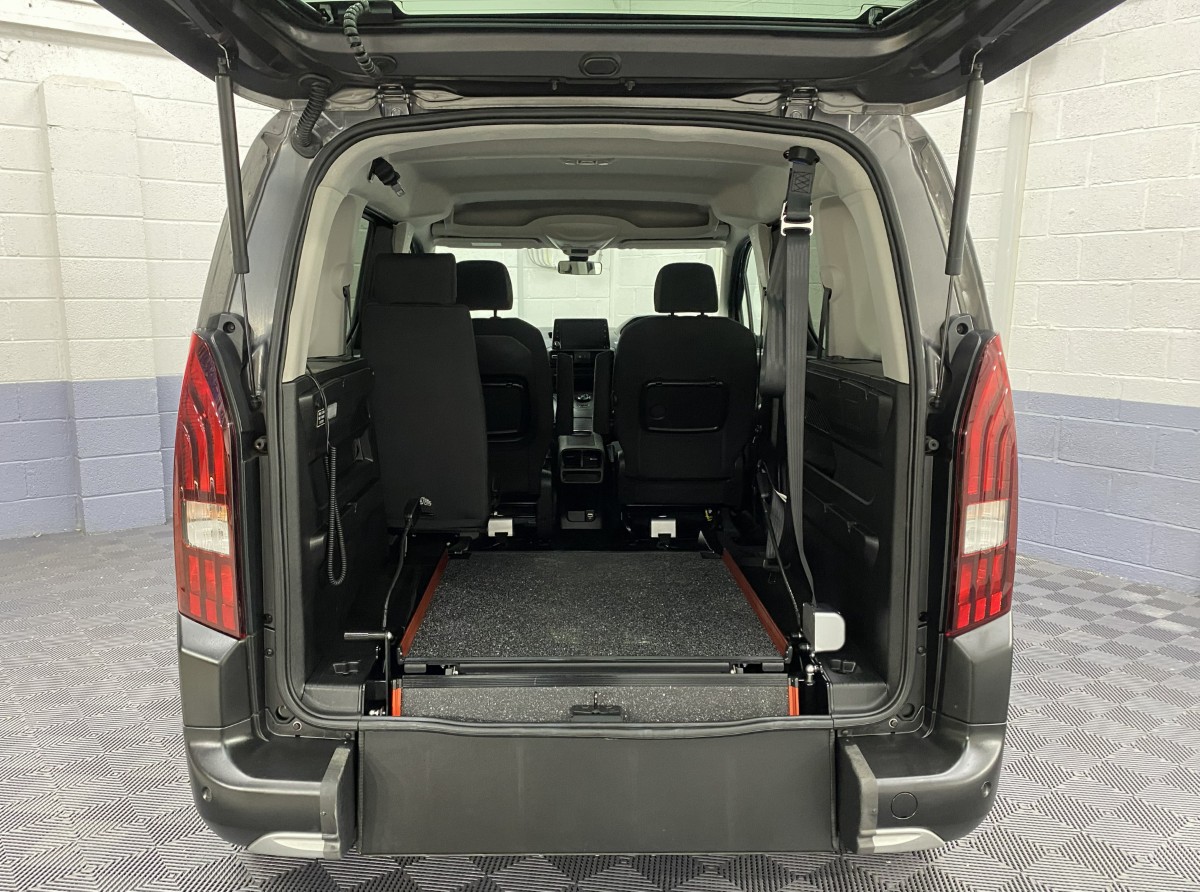 2023 Peugeot Rifter Automatic WAV rear ramp in fold flat position SB23KNC