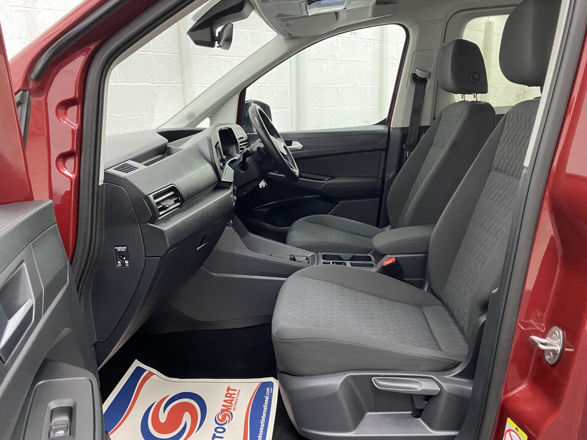 2023 (23) Volkswagen Caddy Maxi 2.0 TDI Automatic Wheelchair Accessible Vehicle (WAV)