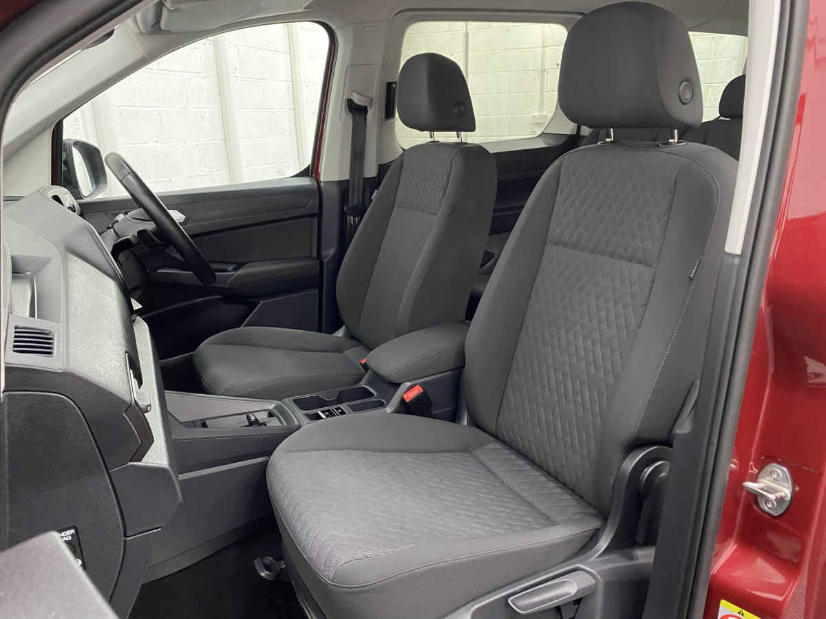 2023 Volkswagen Caddy Maxi Front seats in grey cloth upholstery SJ23UDV