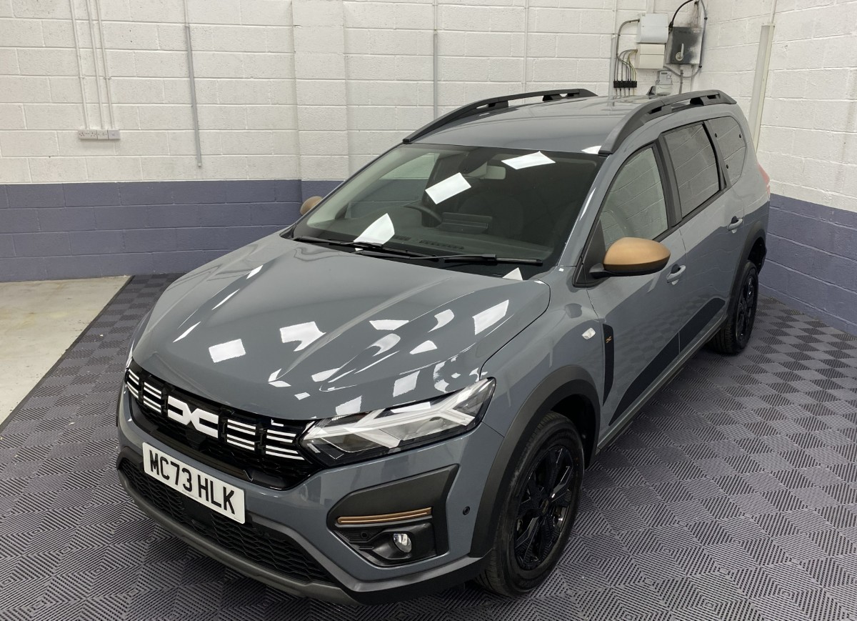 2024 (73) Dacia Jogger 1.0 TCe Extreme Wheelchair Accessible Vehicle (WAV)
