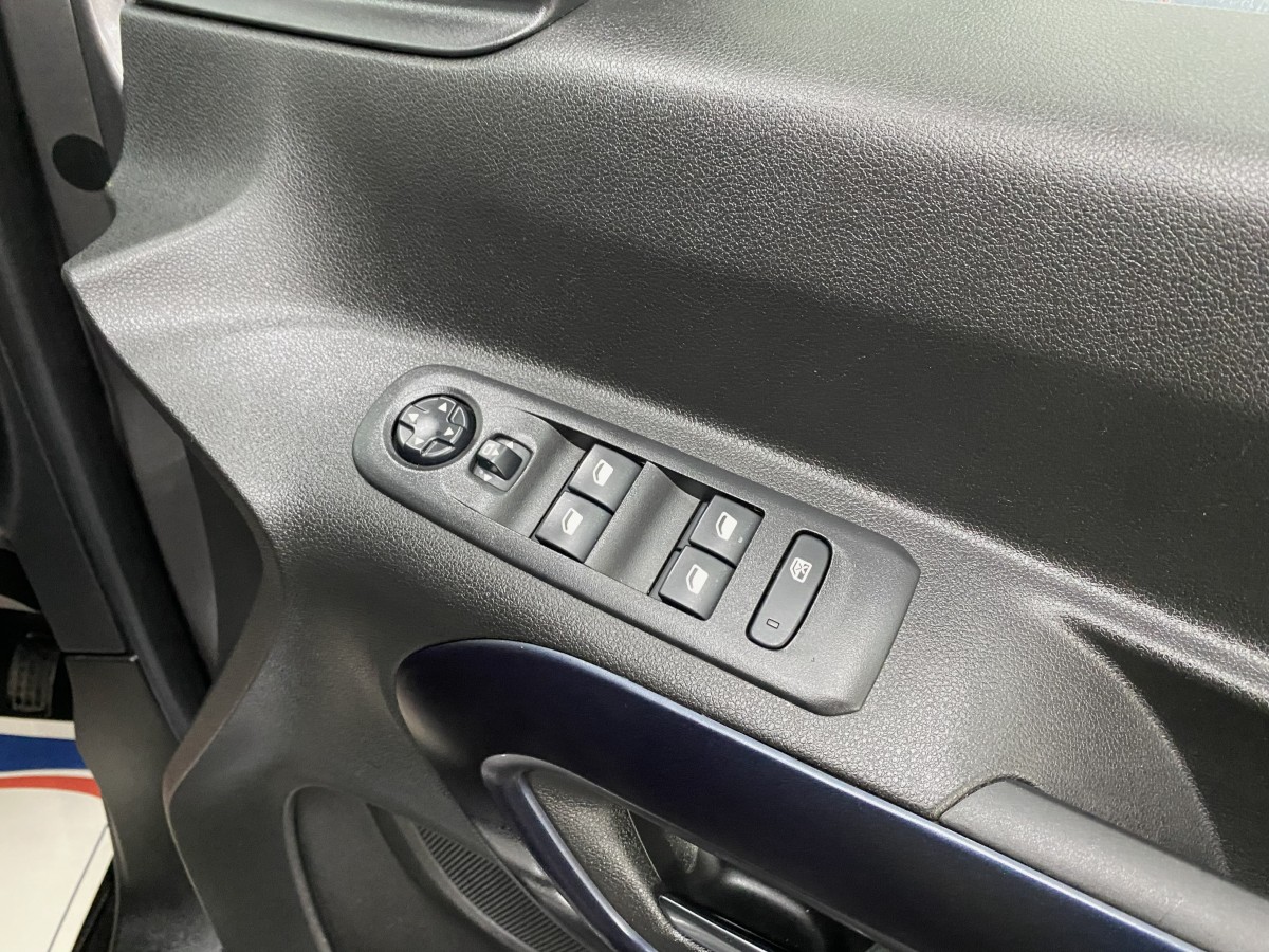 2021 (21) Peugeot Rifter 1.5 BlueHDi Allure Wheelchair Accessible Vehicle (WAV)