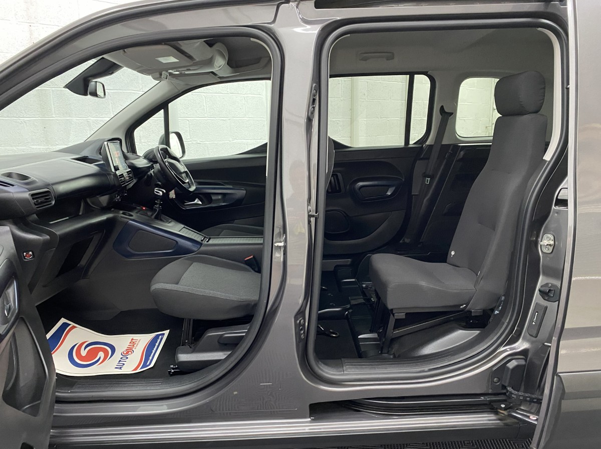 Wheelchair Accessible Vehicle Peugeot Rifter side interior view SB21GJK