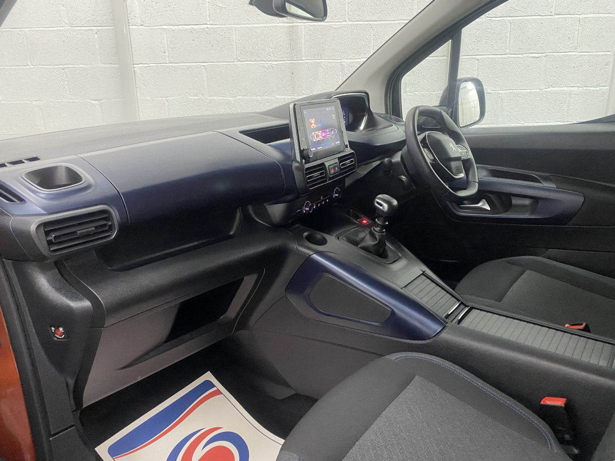 2021 (71) Peugeot Rifter 1.5 BlueHDi Wheelchair Accessible Vehicle (WAV)