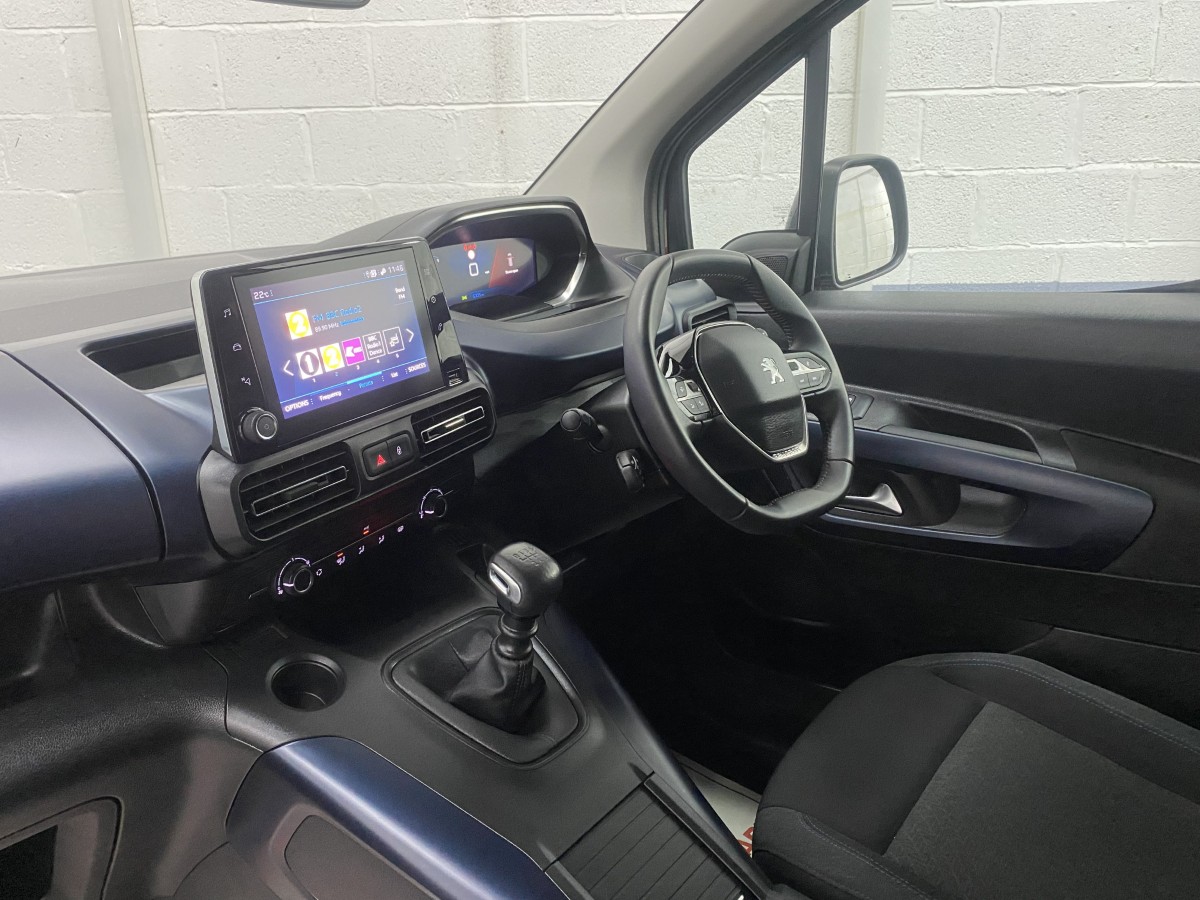 2021 (71) Peugeot Rifter 1.5 BlueHDi Wheelchair Accessible Vehicle (WAV)
