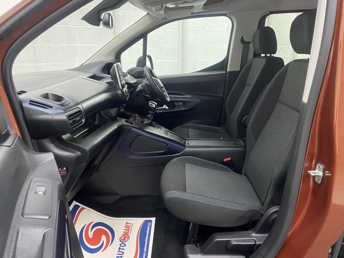 2021 (71) Peugeot Rifter 1.5 BlueHDi Wheelchair Accessible Vehicle (WAV)