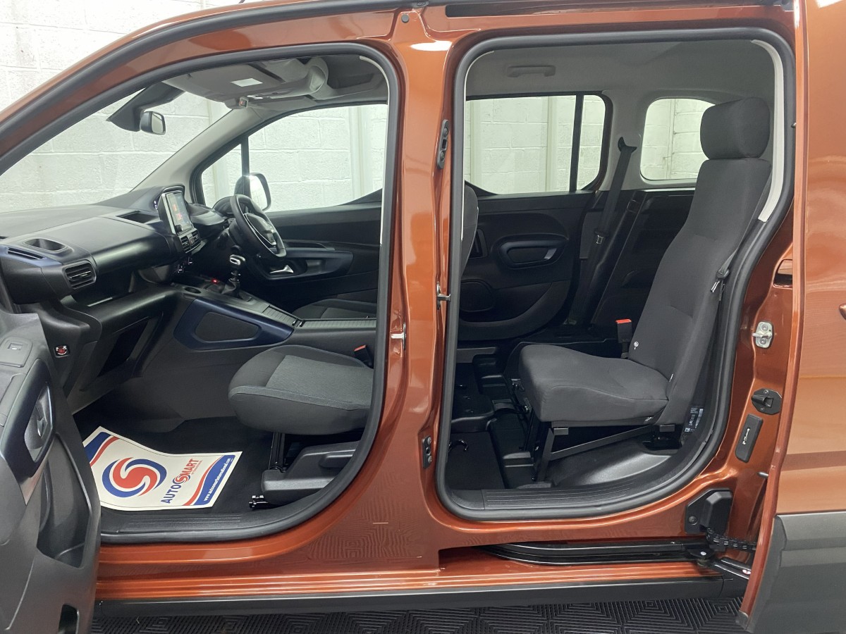 Wheelchair Accessible Vehicle Peugeot Rifter Interior view showing both front and rear seats SH71ONK