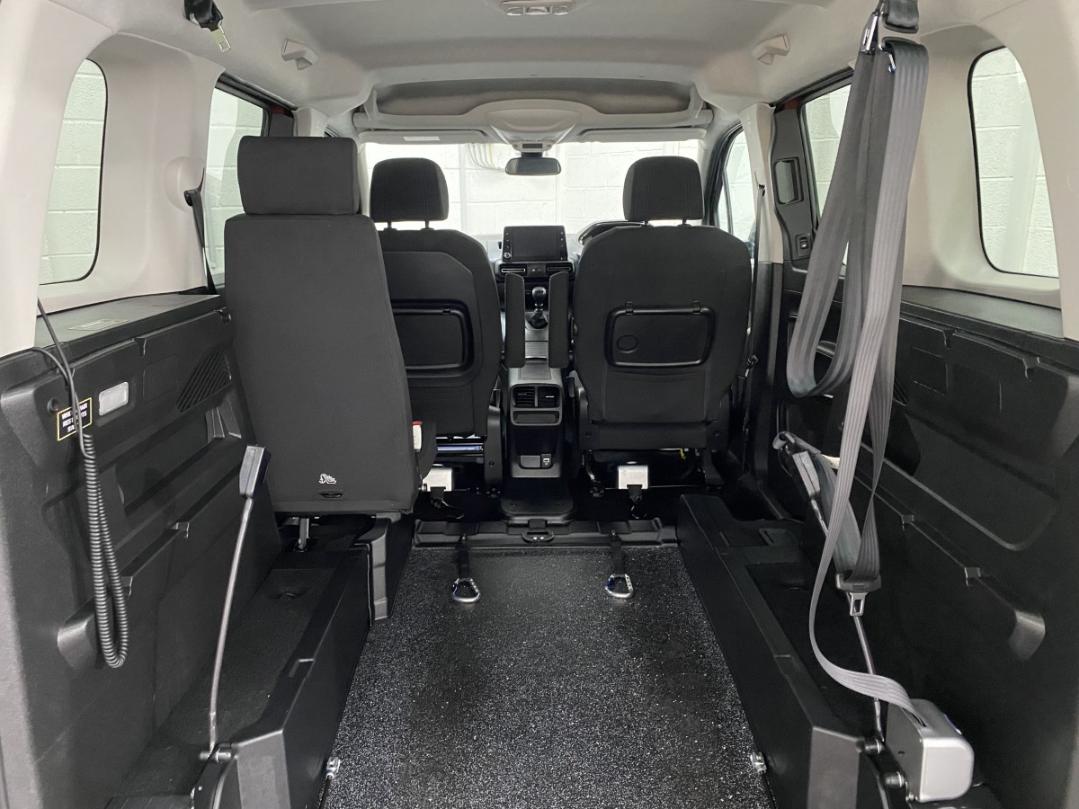 Wheelchair Accessible Vehicle Peugeot Rifter Lowered Rear Floor SH71ONK