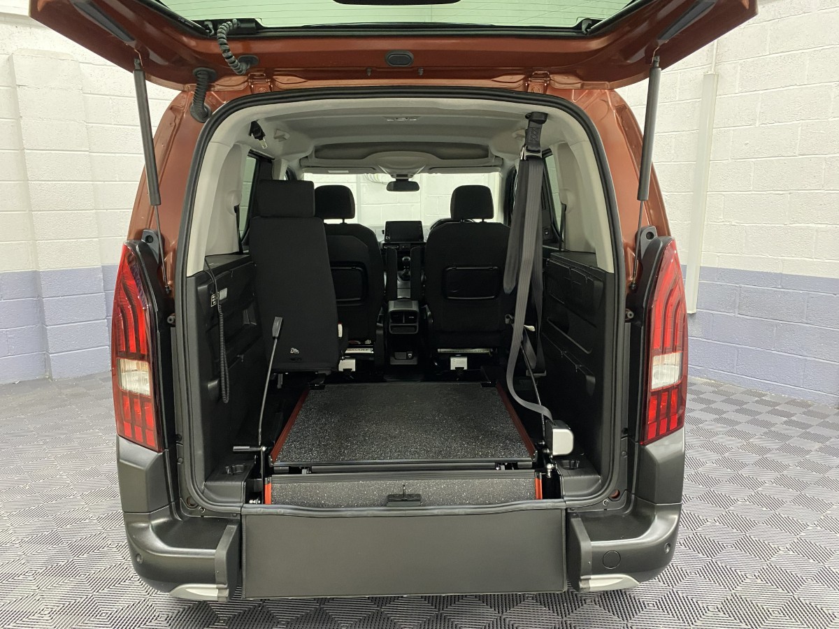 Wheelchair Accessible Vehicle Peugeot Rifter Rear Ramp in Fold Flat Position SH71ONK