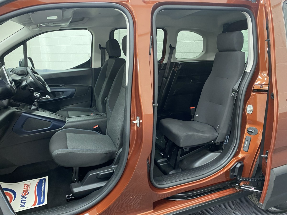 2021 (71) Peugeot Rifter 1.5 BlueHDi Wheelchair Accessible Vehicle (WAV)