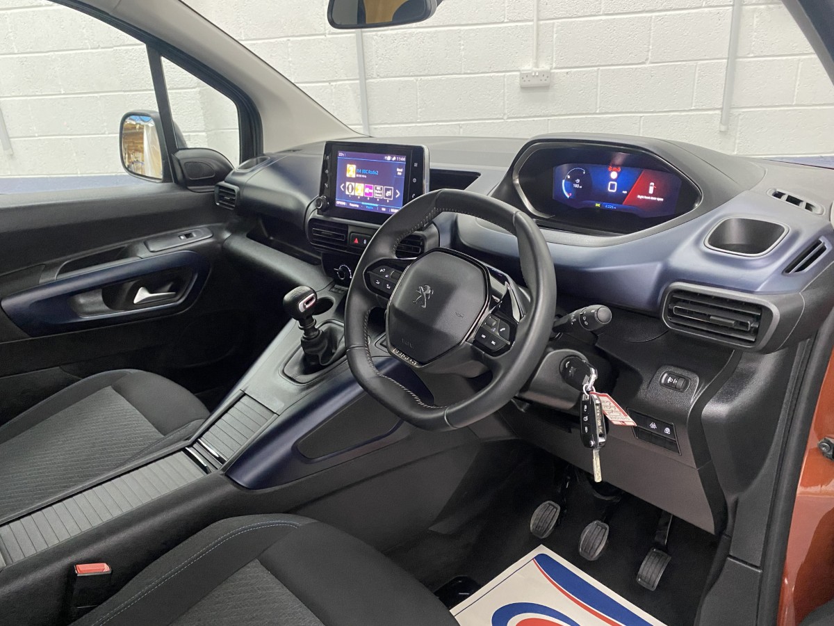 Wheelchair Accessible Vehicle Peugeot Rifter Dashboard View SH71ONK