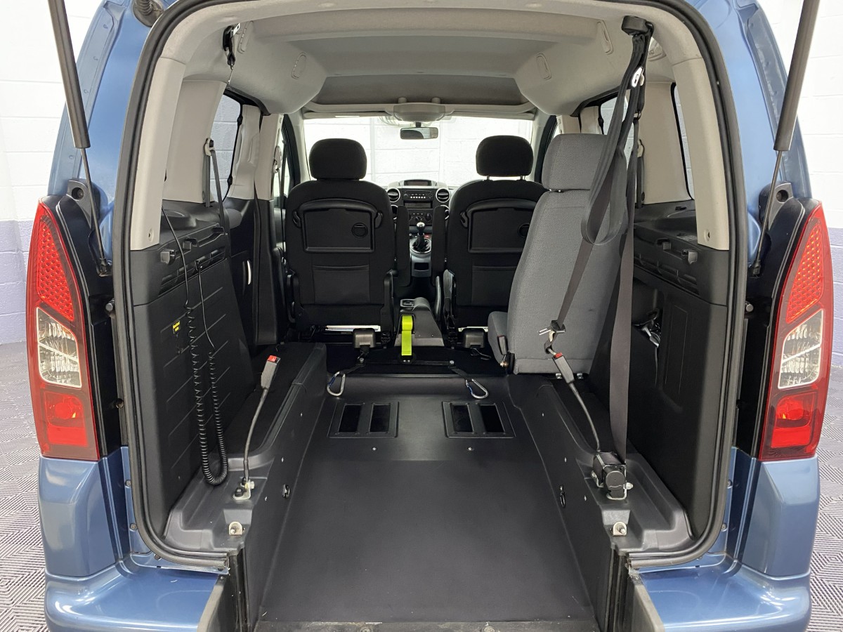 2014 Peugeot Partner wheelchair accessible vehicle rear wheelchair area SF64FNS