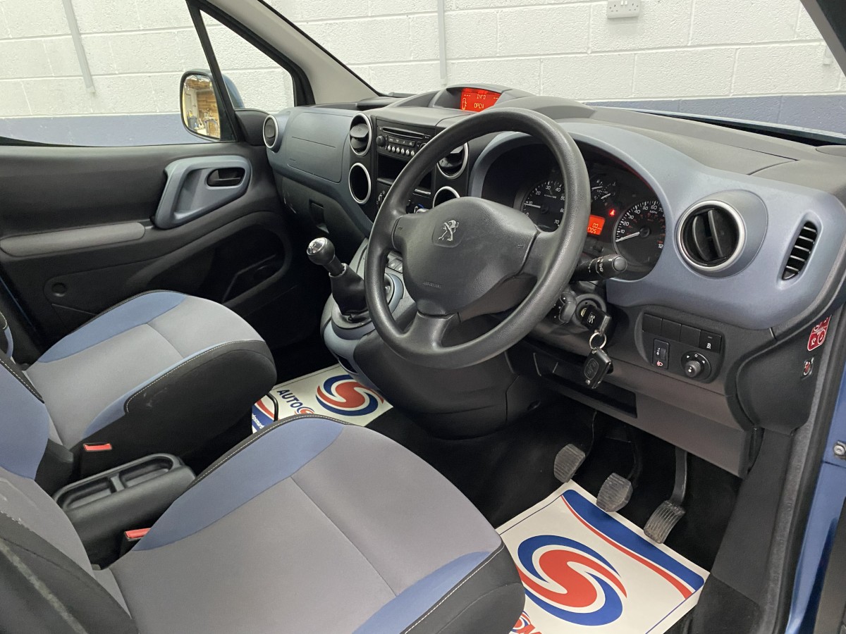 2014 Peugeot Partner wheelchair accessible vehicle steering wheelchair SF64FNS