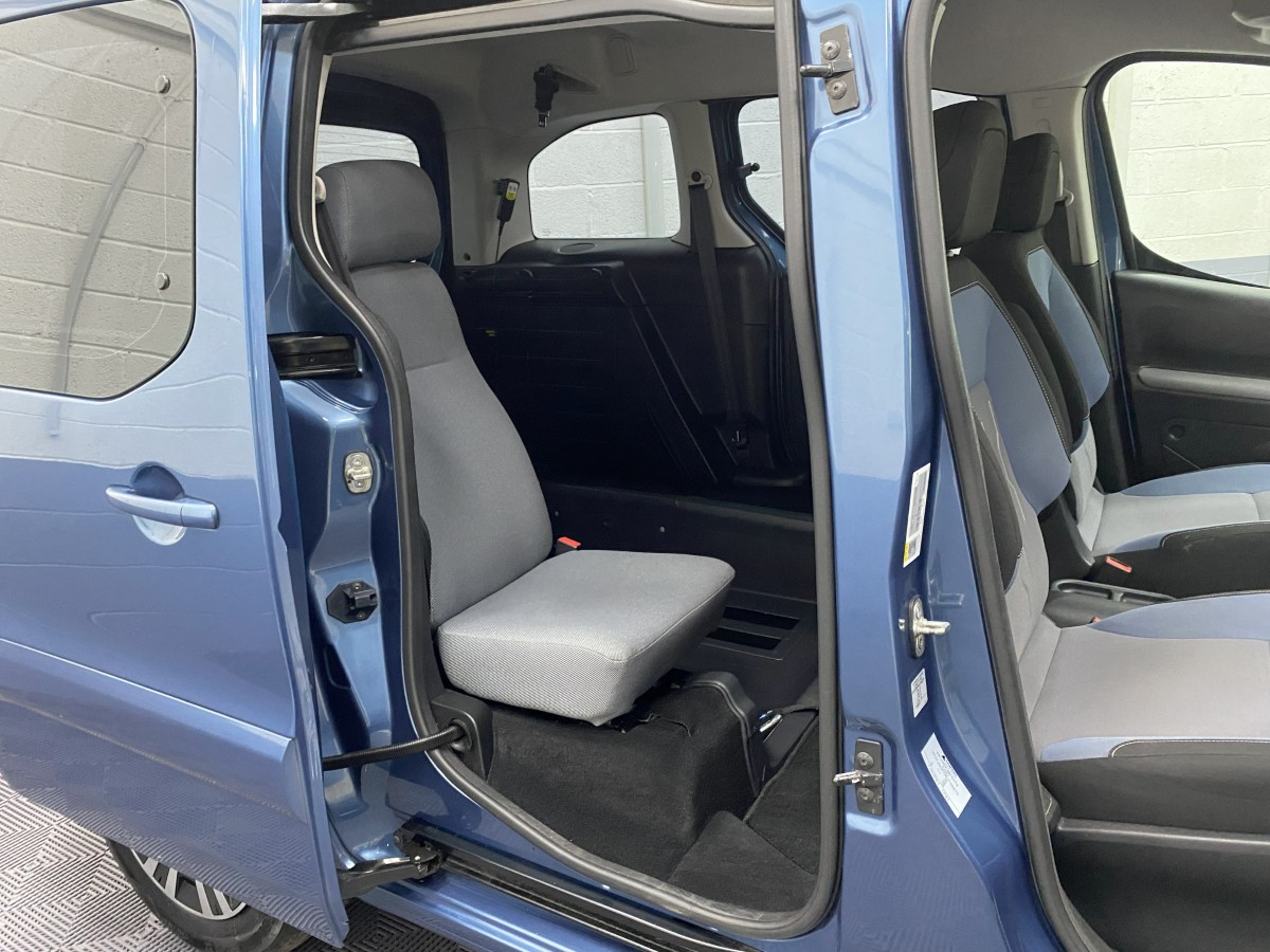 2014 64  Peugeot Partner 1.6 HDi Wheelchair Accessible Vehicle (WAV)