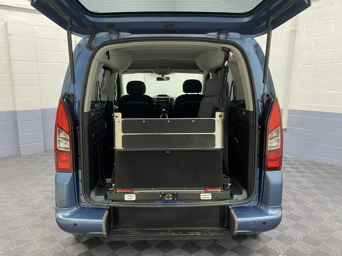 2014 Peugeot Partner wheelchair accessible vehicle rear wheelchair ramp in the stored position SF64FNS
