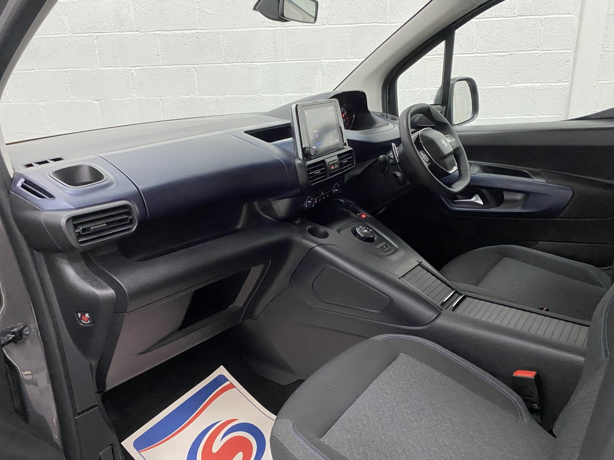 2023 Peugeot Rifter Automatic wheelchair accessible vehicle dsahboard. SB23XNG