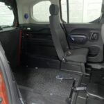 Peugeot Rifter Automatic rear wheelchair area and single rear seat SF19CCU