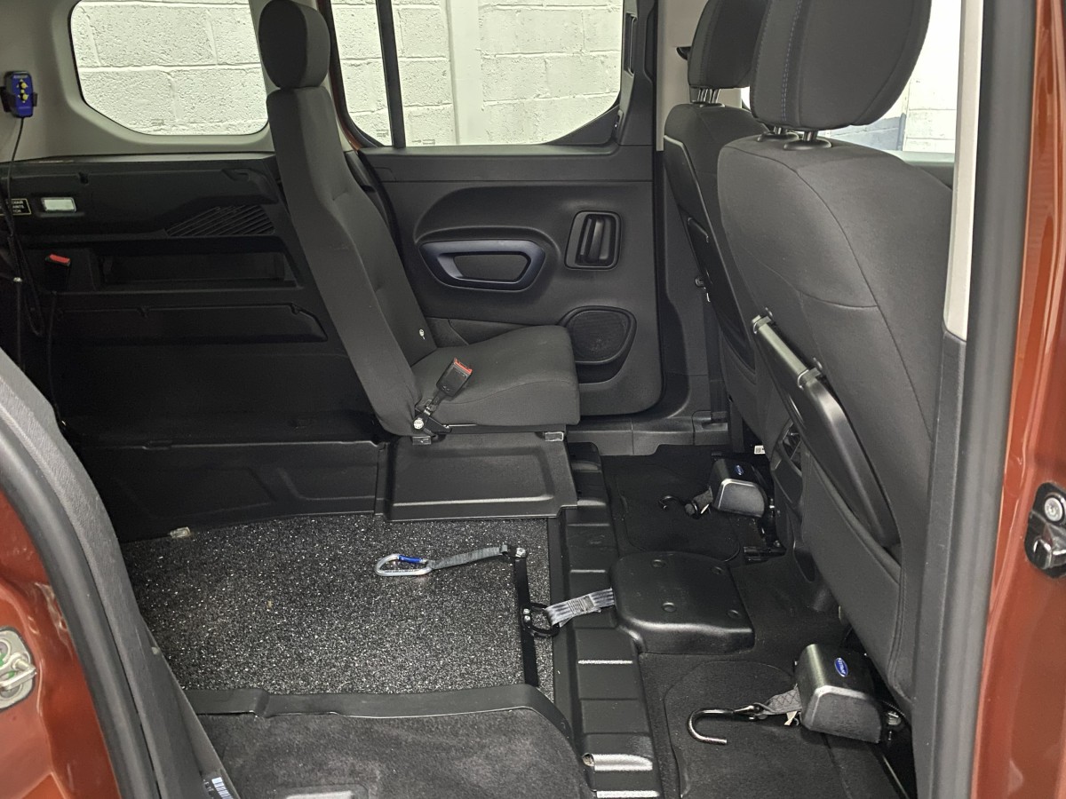 2019 (19) Peugeot Rifter 1.5 BlueHDi Automatic Wheelchair Accessible Vehicle (WAV)