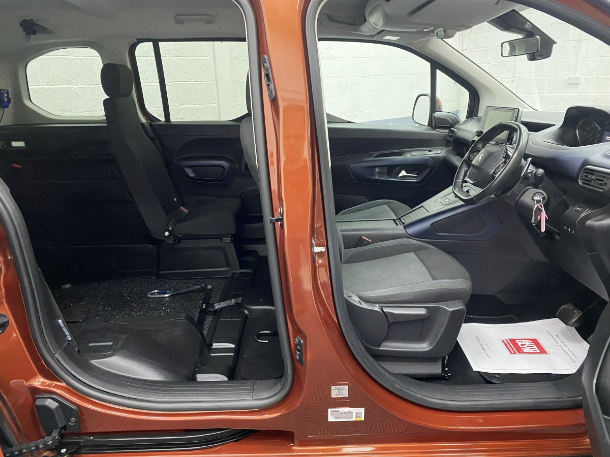 2019 (19) Peugeot Rifter 1.5 BlueHDi Automatic Wheelchair Accessible Vehicle (WAV)