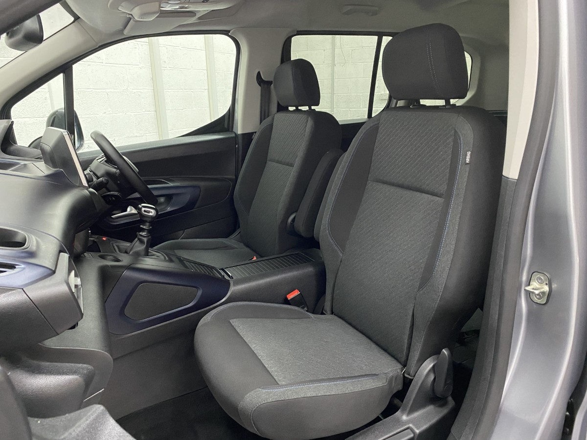 2023 Peugeot Rifter Automatic wheelchair accessible vehicle front seats. SB23XNG