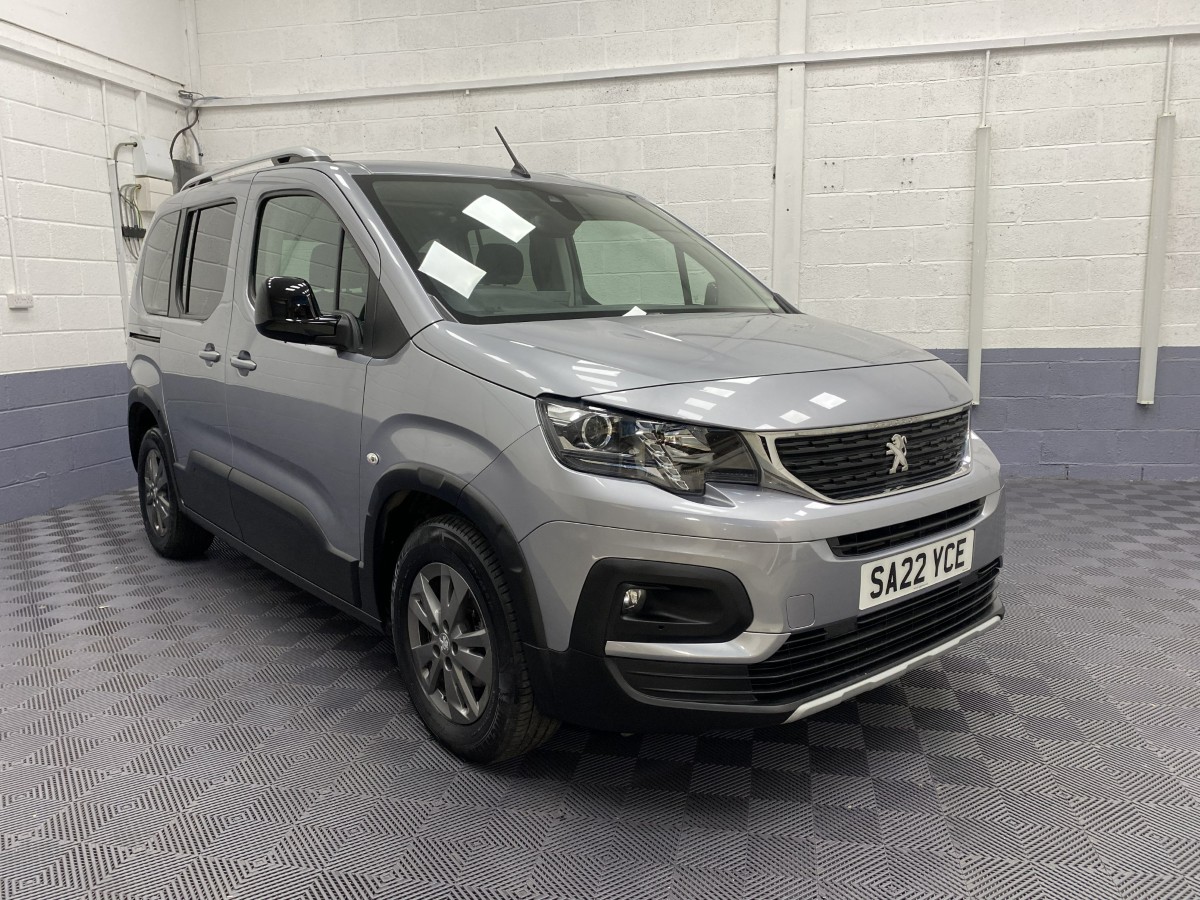 Peugeot Rifter wheelchair accessible vehicle front three quarter view SA22YCE