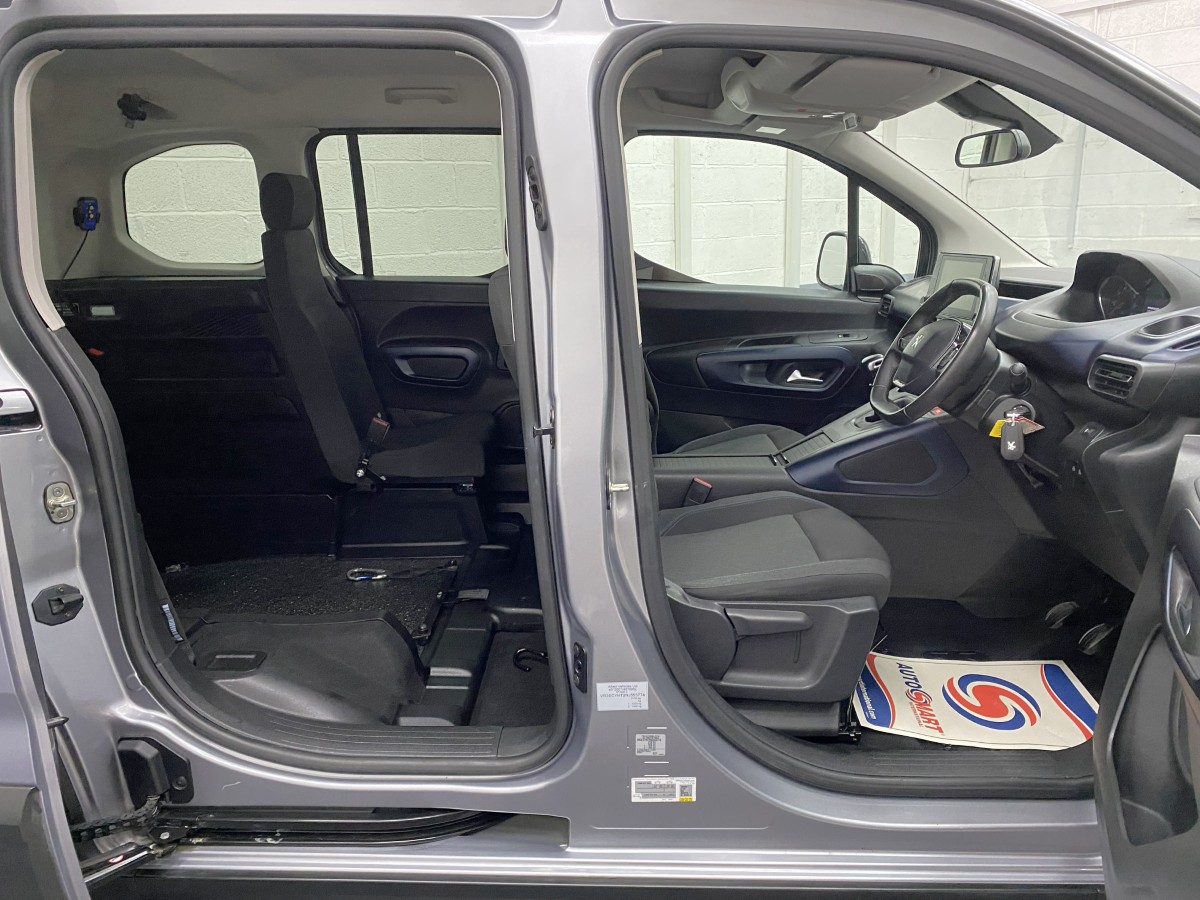 2022 (22) Peugeot Rifter 1.5 BlueHDi Wheelchair Accessible Vehicle (WAV)