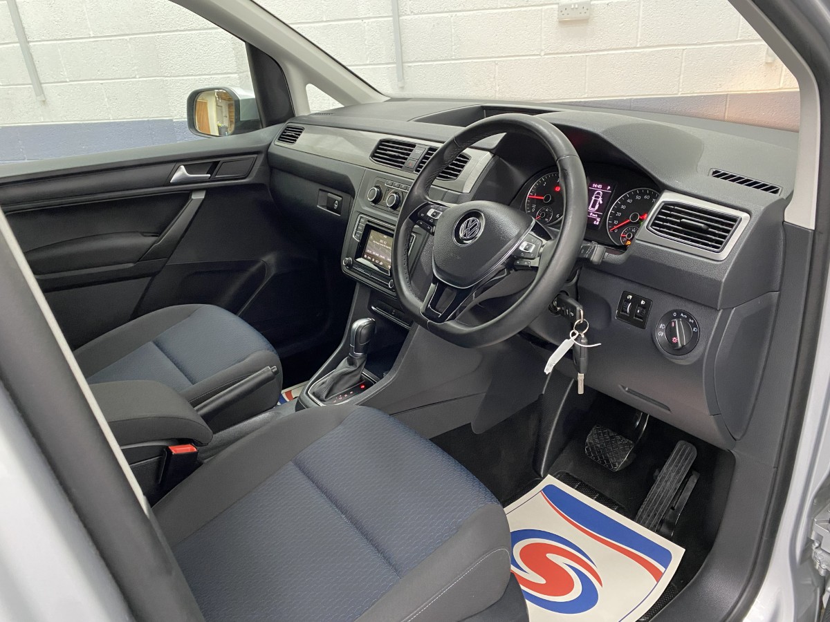 Volkswagen Caddy Maxi steeringwheel and drivers side dashboard SB21UOH