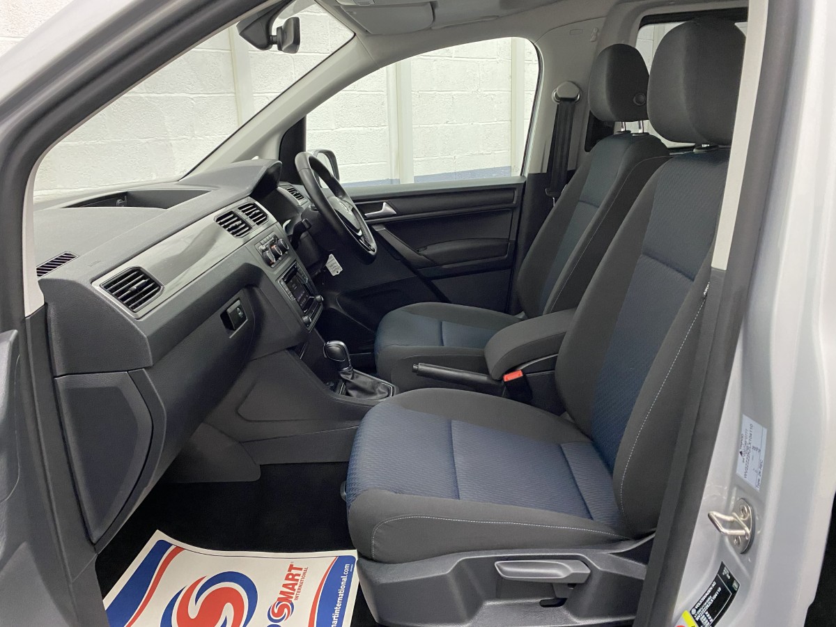 2021 (21) Volkswagen Caddy Maxi 2.0 TDI DSG Wheelchair Accessible Vehicle (WAV)