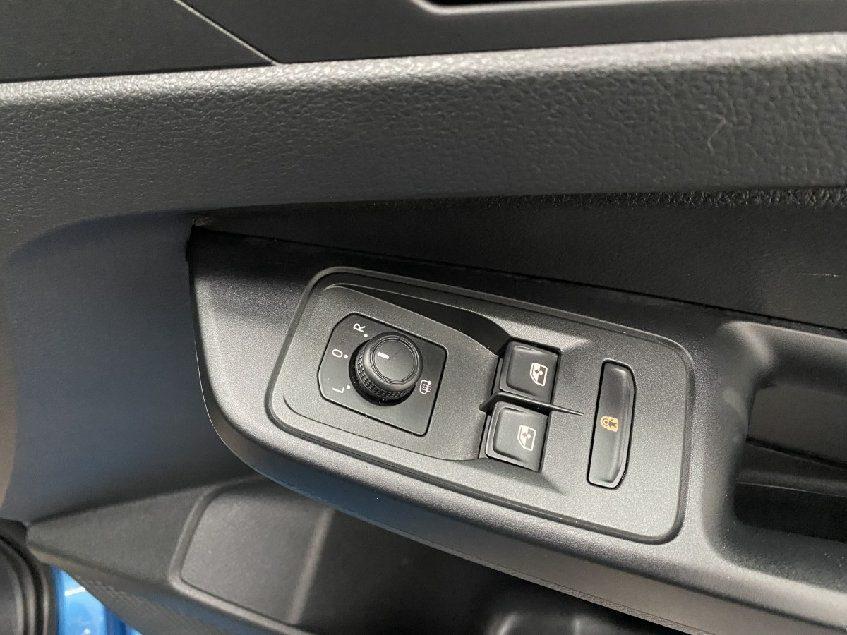 2022 72 Volkswagen Caddy Maxi 1.5 TSi Wheelchair Accessible Vehicle (WAV)