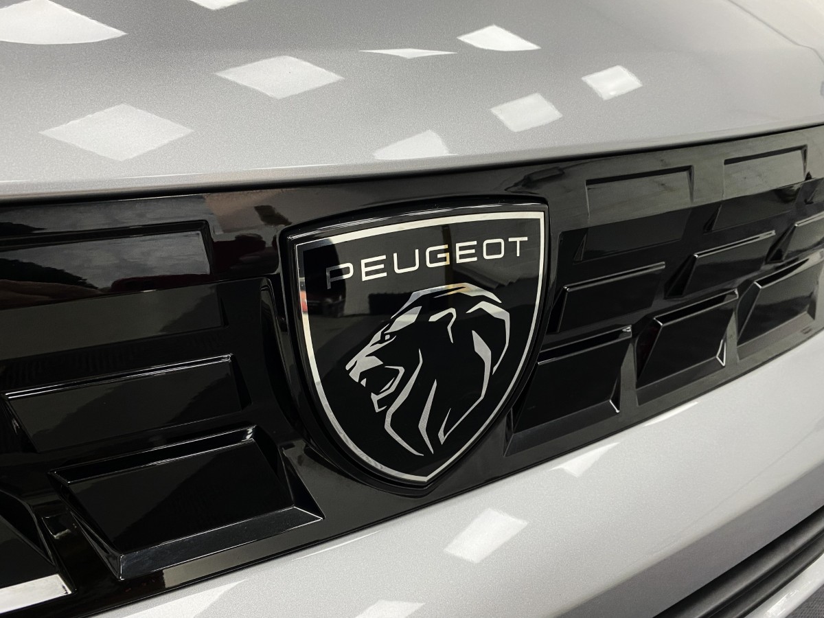Peugeot Rifter 1.5 BlueHDi 130 GT Automatic Wheelchair Accessible Vehicle (WAV)
