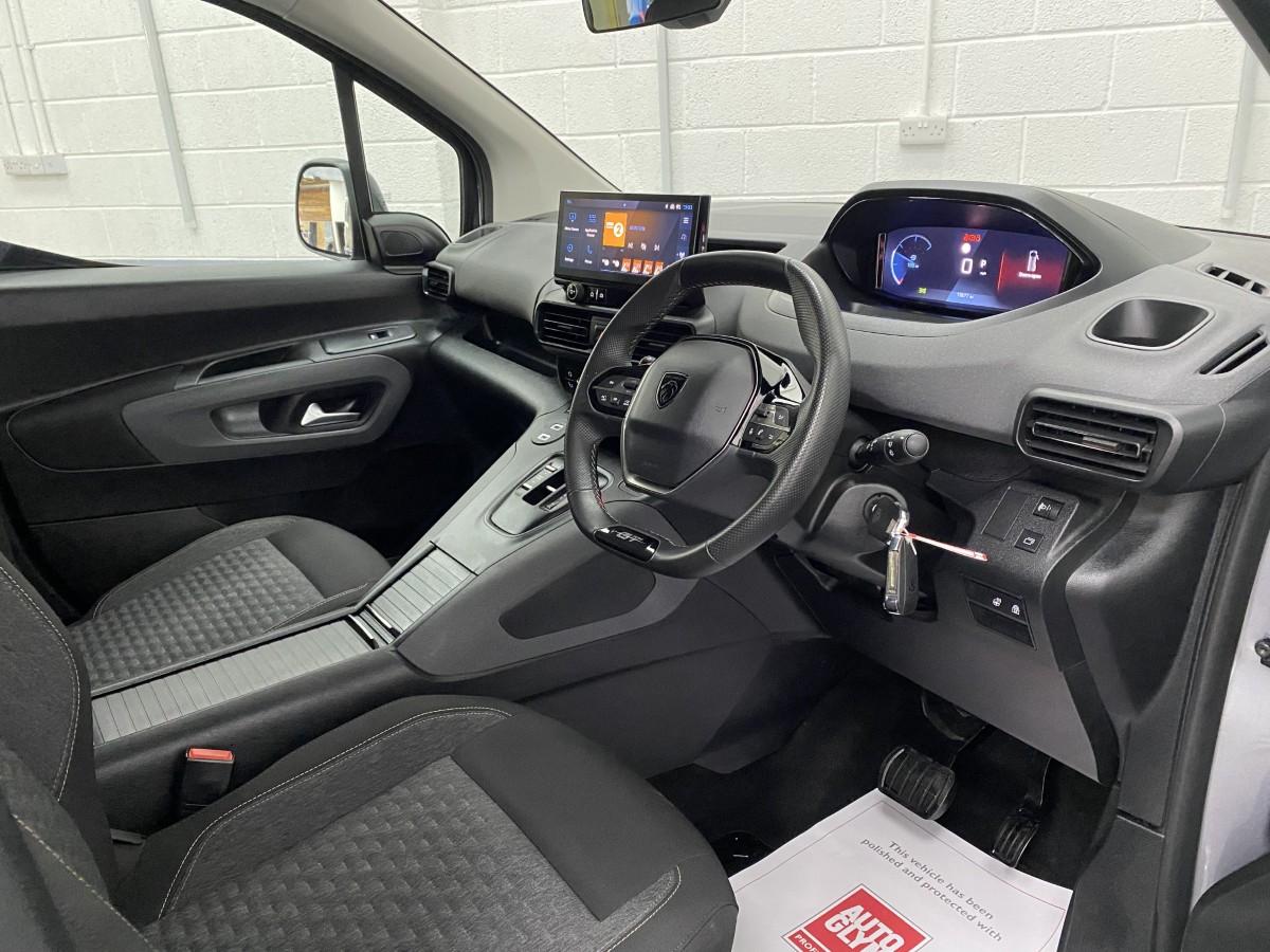 A Peugeot Rifter LWB Automatic Wheelchair Accessible Vehicle dashboard and steering wheel SB24MJY