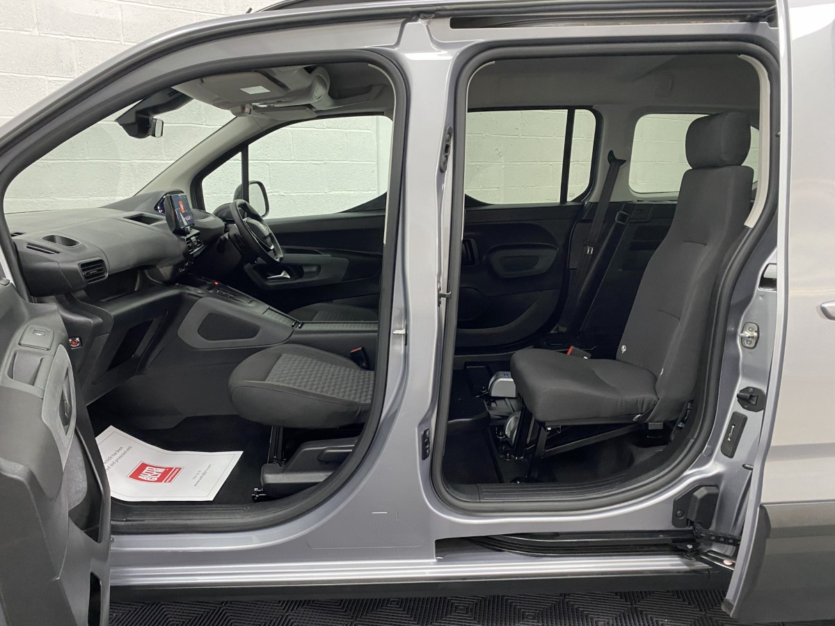 Peugeot Rifter 1.5 BlueHDi 130 GT Automatic Wheelchair Accessible Vehicle (WAV)