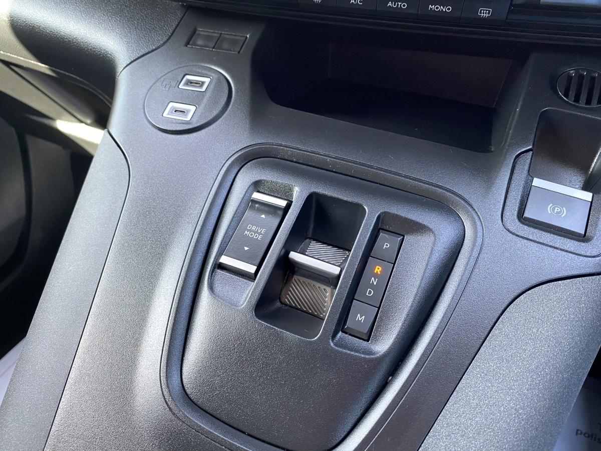 Peugeot Rifter 1.5 BlueHDi 130 GT Automatic Wheelchair Accessible Vehicle (WAV)