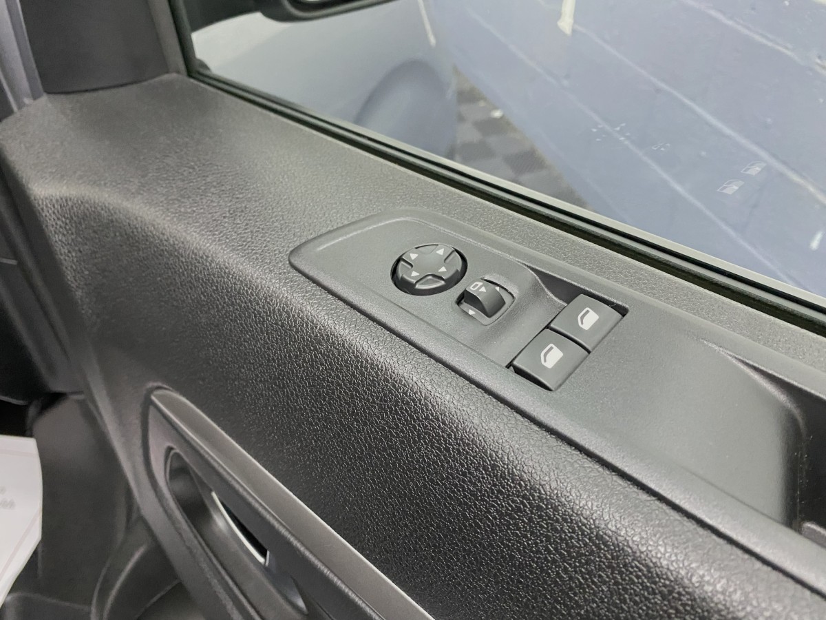 Citroen Spacetourer Plus 2.2 BlueHDi Auto Wheelchair Accessible Vehicle (WAV)
