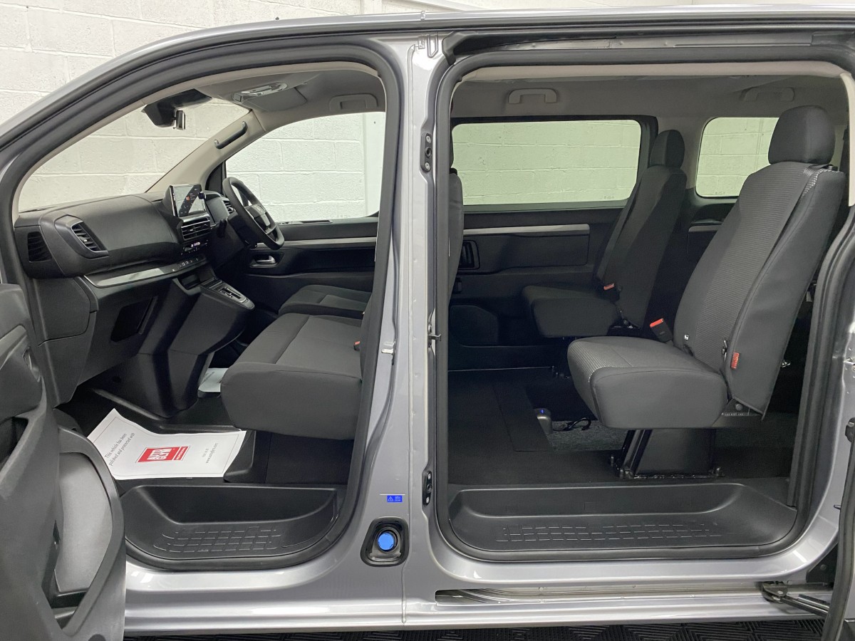 Citroen Spacetouer Wheelchair Accessible Vehicle interior side view ND26CGG
